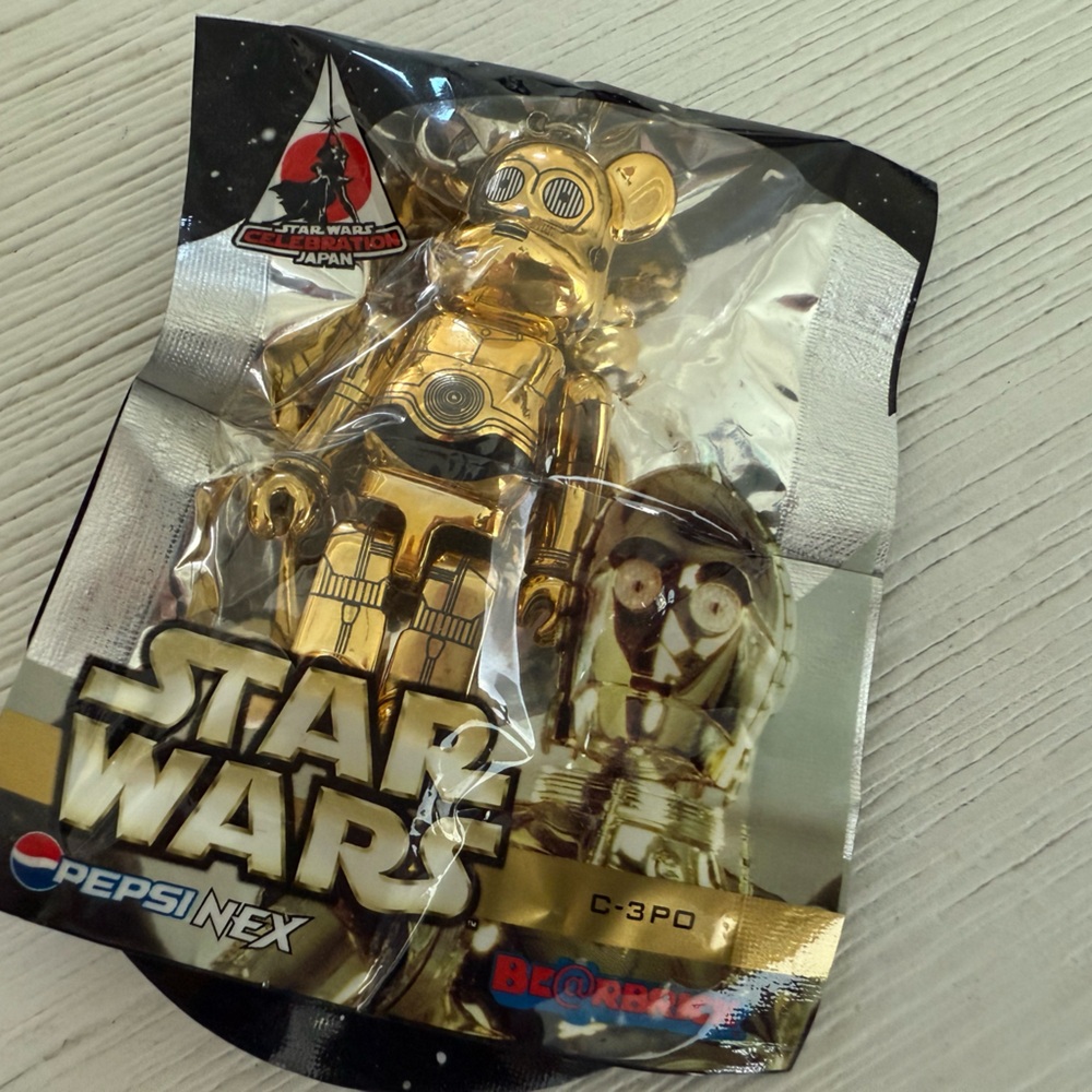 Rare Japan-Exclusive STAR WARS × BE@RBRICK Strap Set ✨